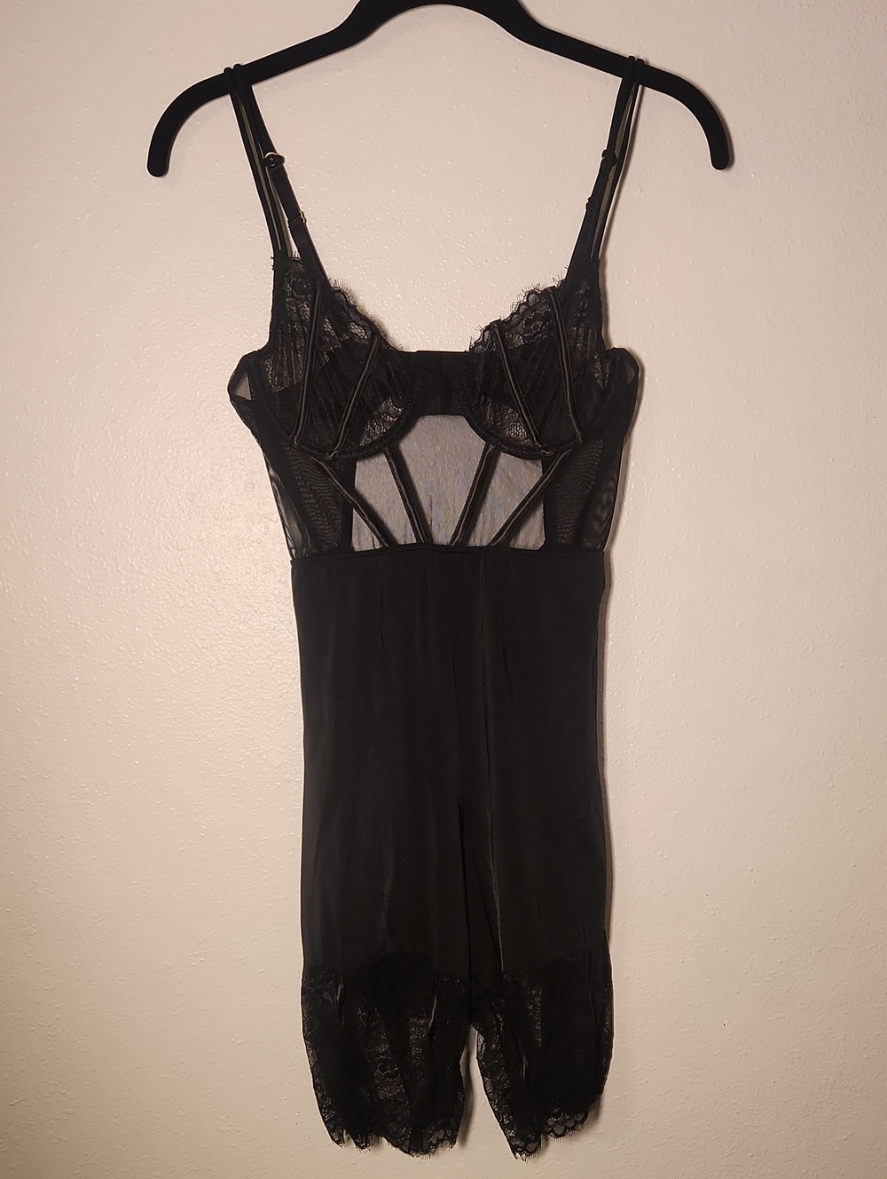 Black Lace-Trim Sculpting Bodysuit Shapewear for Women